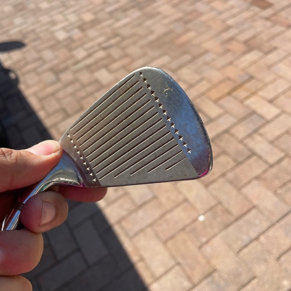 Powerbilt countess sand wedge. 
In right handed - Picture 4 of 9
